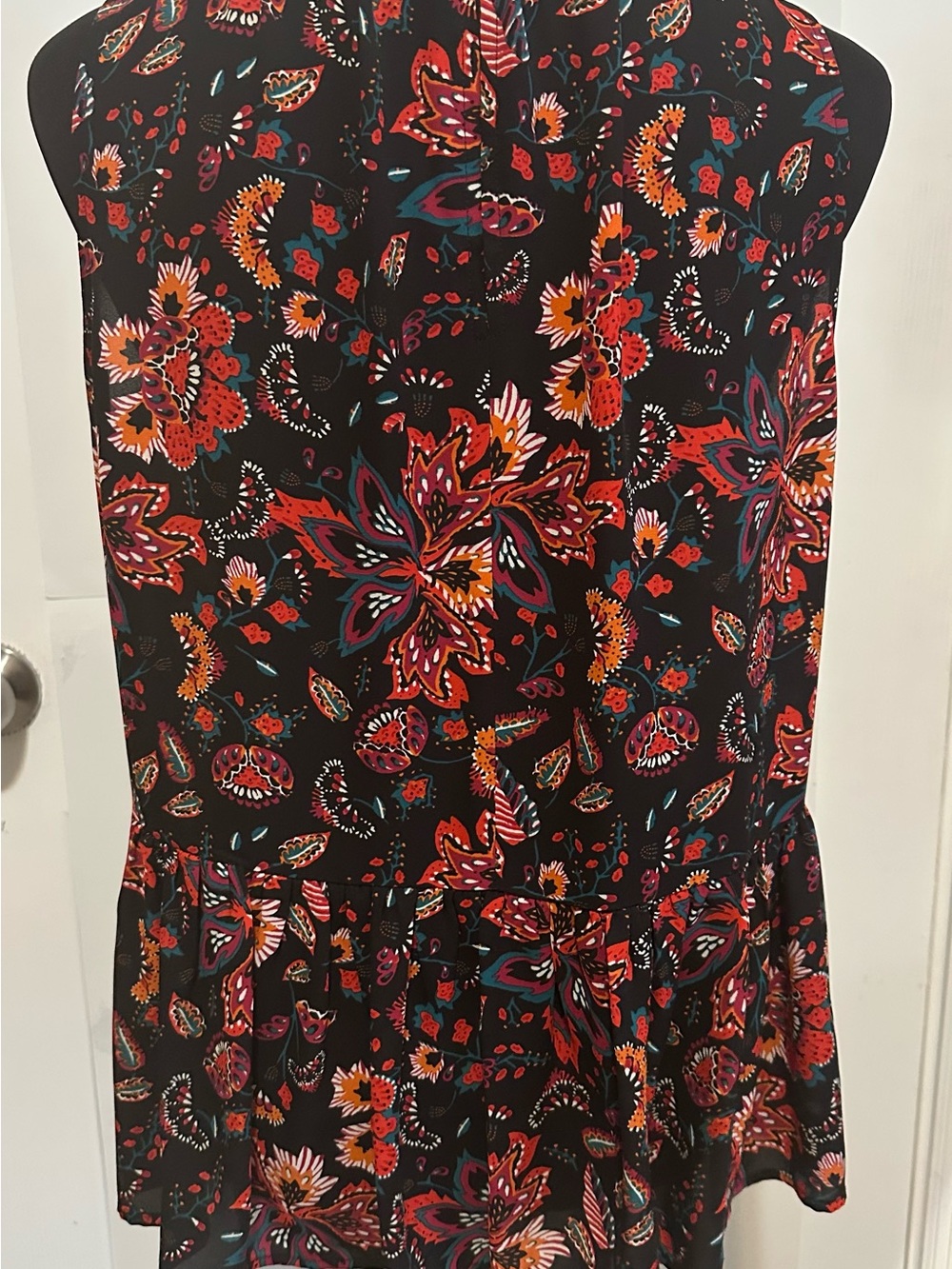 LOFT Bloom Peplum Shell Floral Sleeveless Ruffle Mock Neck Blouse Approx. Size M - Picture 4 of 14